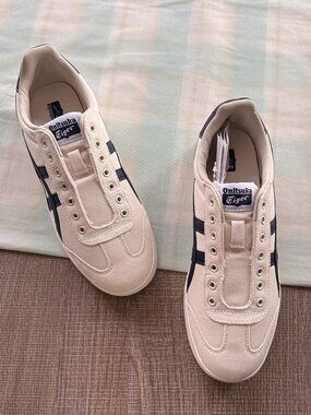 Onitsuka Tiger White Lace-up Canvas Shoes